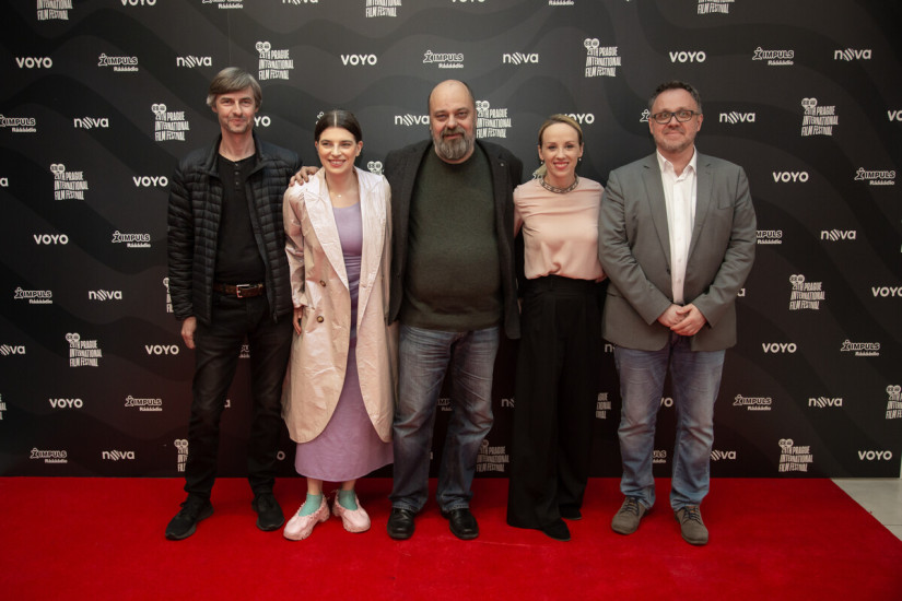 Pozadí událostí na červeném koberci