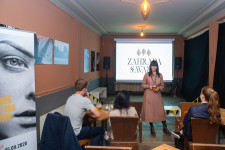 Screening of Skylarks on the String