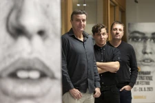 Projekce minisérie Devadesátky 