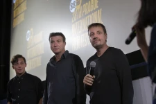 Projekce minisérie Devadesátky 
