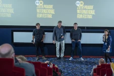 Projekce minisérie Devadesátky 