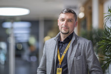 Projekce Jak utéct hrobníkovi z lopaty - producent Maksim Leshchanka