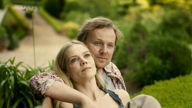 trailer 1001 Grams