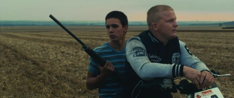 trailer Táhni do pekel